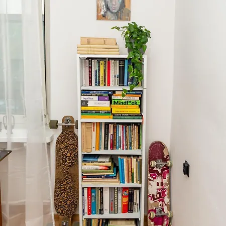 Artbase - Cozy And Close To Everywhere شقة بوزنان