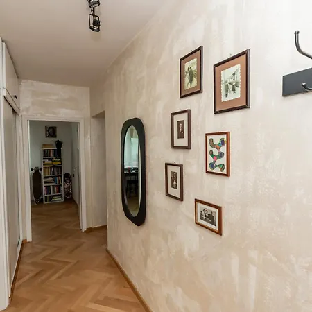 Artbase - Cozy And Close To Everywhere * Posen