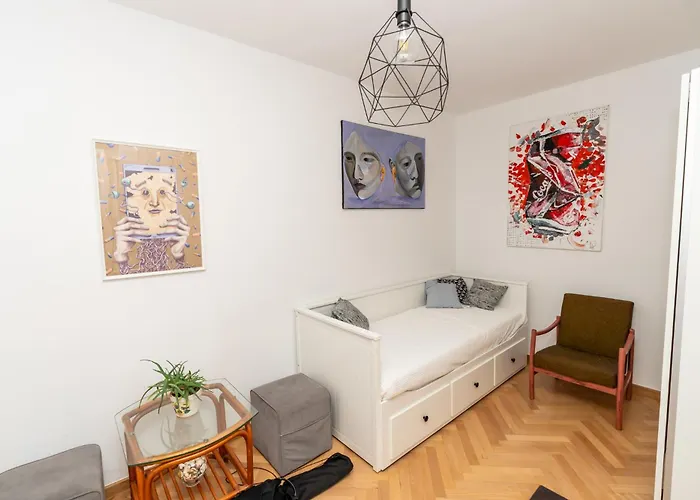 Daire Artbase - Cozy And Close To Everywhere Poznan